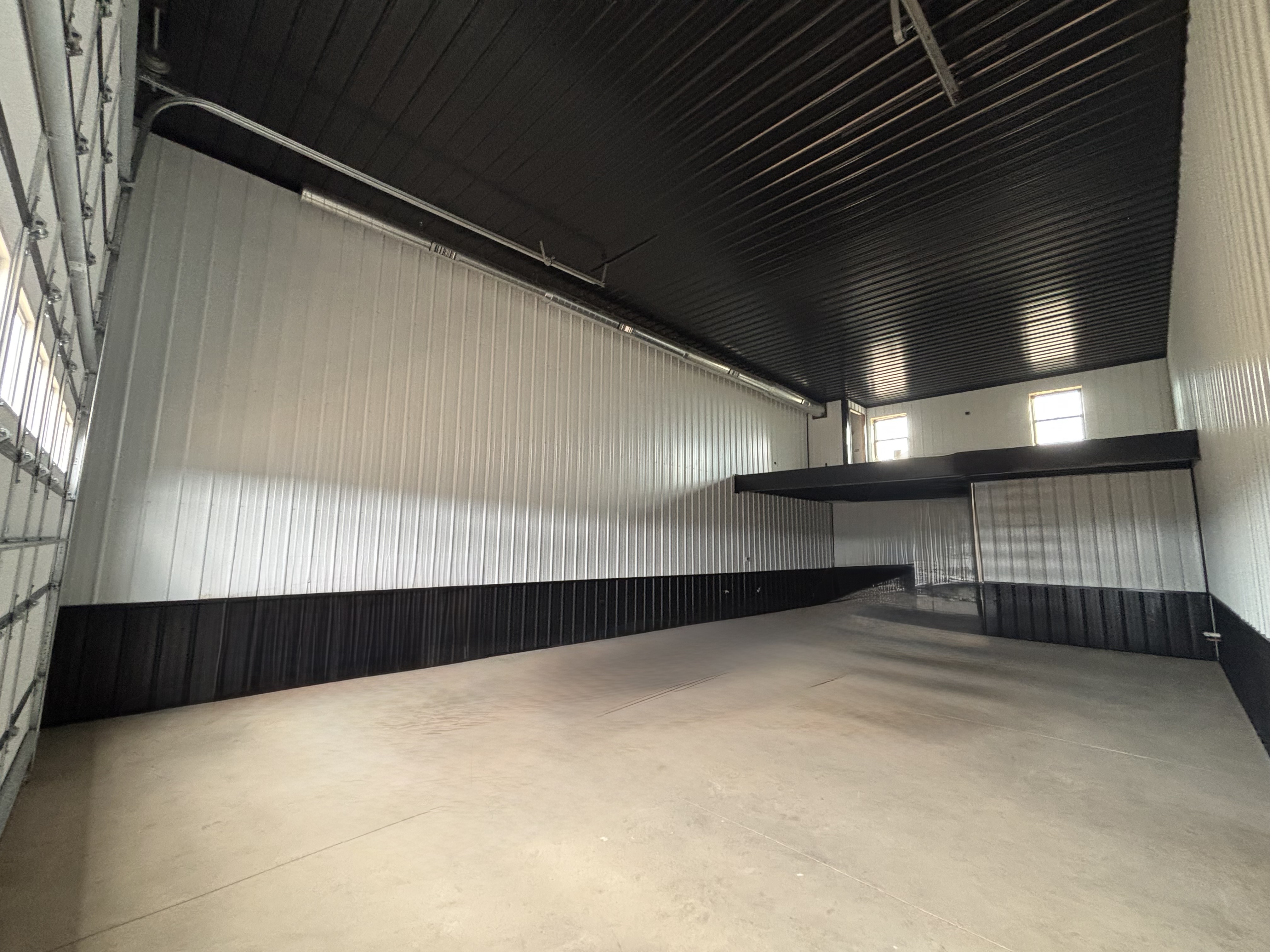 Interior bay — overall scale of the unit